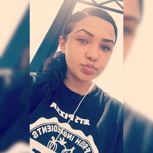 Meet your Posher, Leah